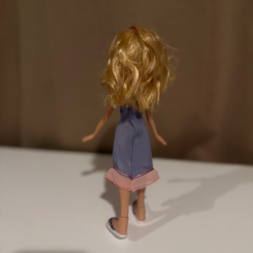 Bratz Cloe Doll Purple Floral Dress Pink Purse MGA Entertainment‎ Y2K Fashion - Picture 4 of 5